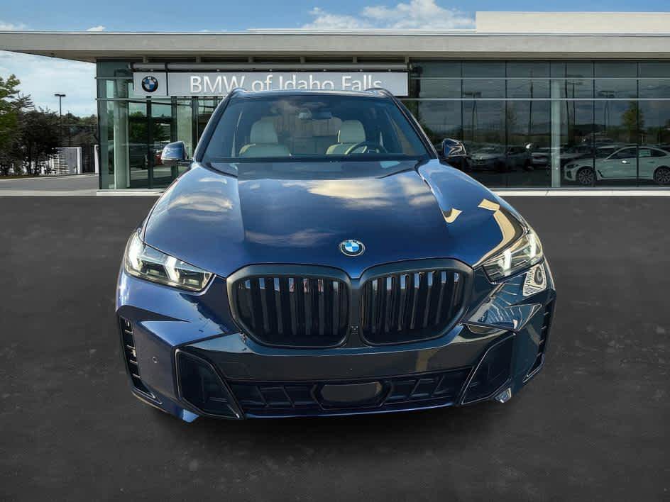 Used 2026 BMW X5 xDrive40i w/ Executive Package AWD/4WD image 2