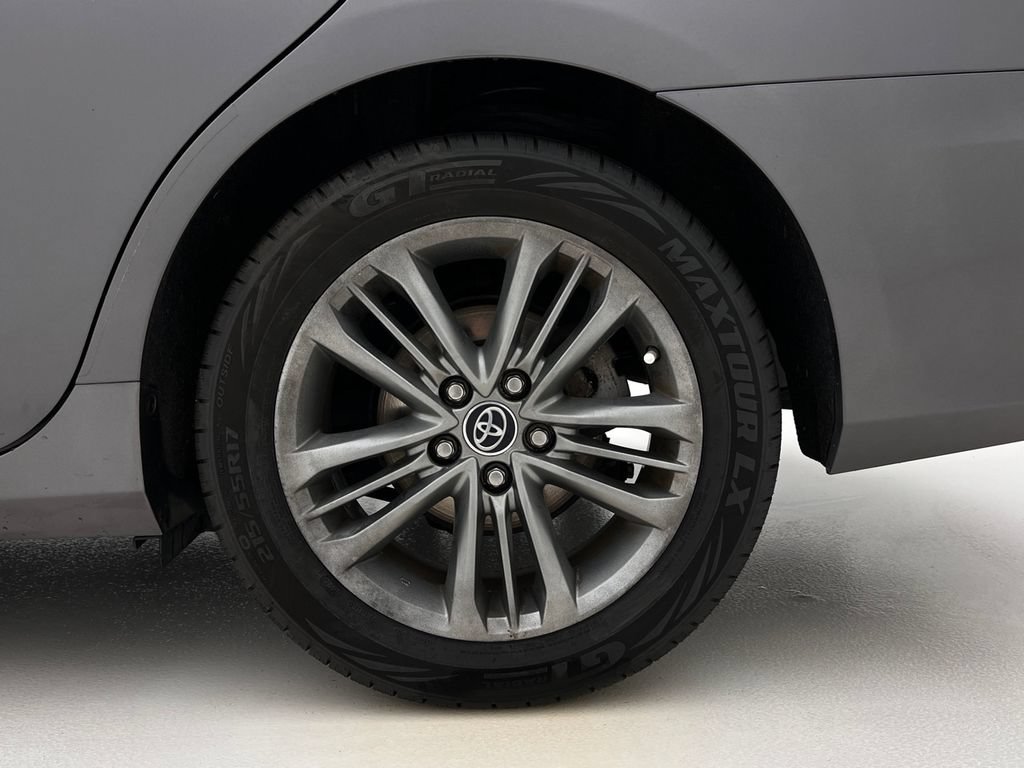 Used 2016 Toyota Camry SE FWD image 26