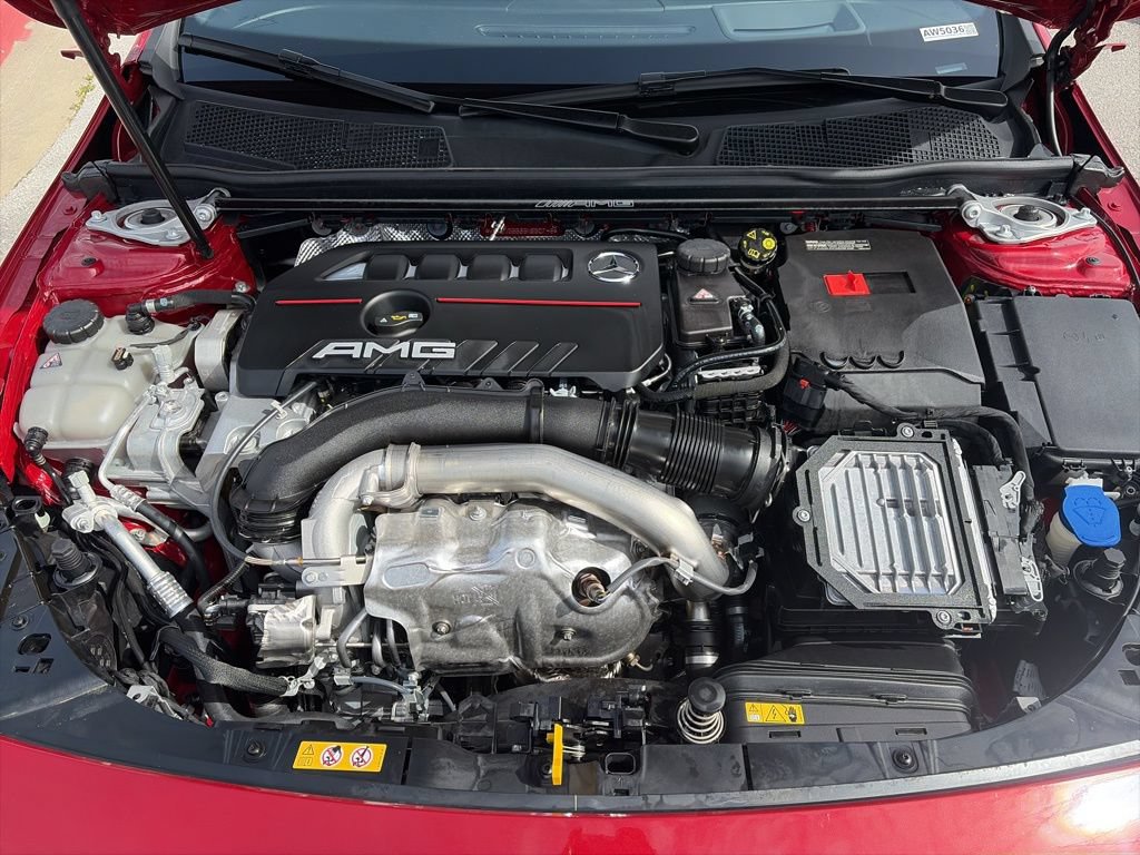 Used 2025 Mercedes-Benz CLA 35 AMG 4MATIC image 30