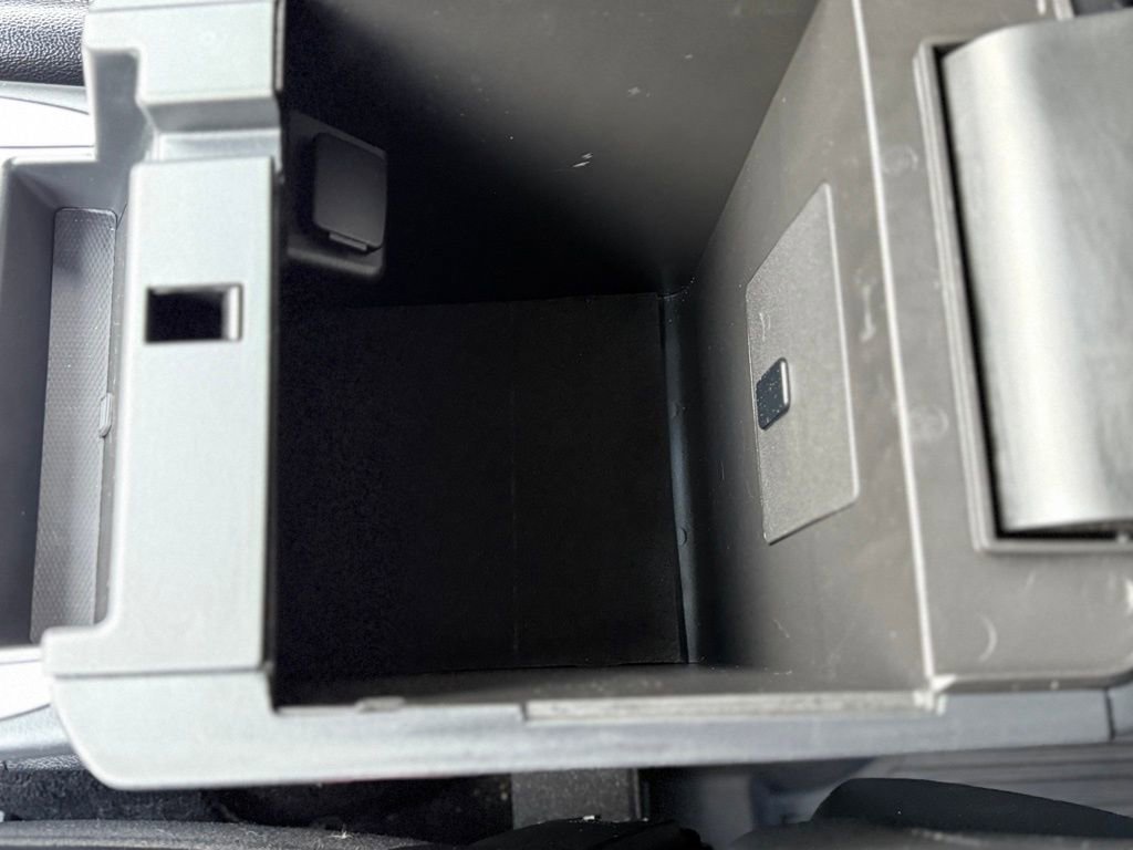 Used 2021 Ford Explorer XLT w/ Equipment Group 202A image 18