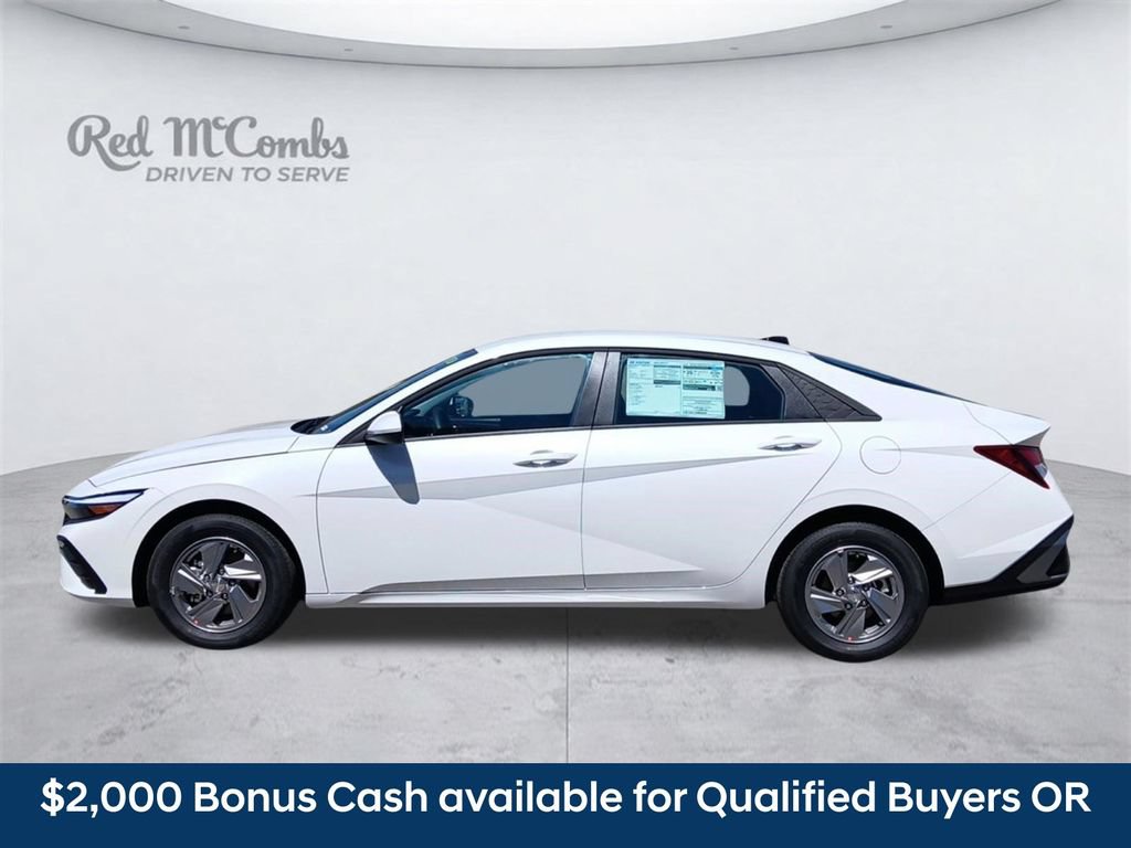 New 2026 Hyundai Elantra SE FWD image 2