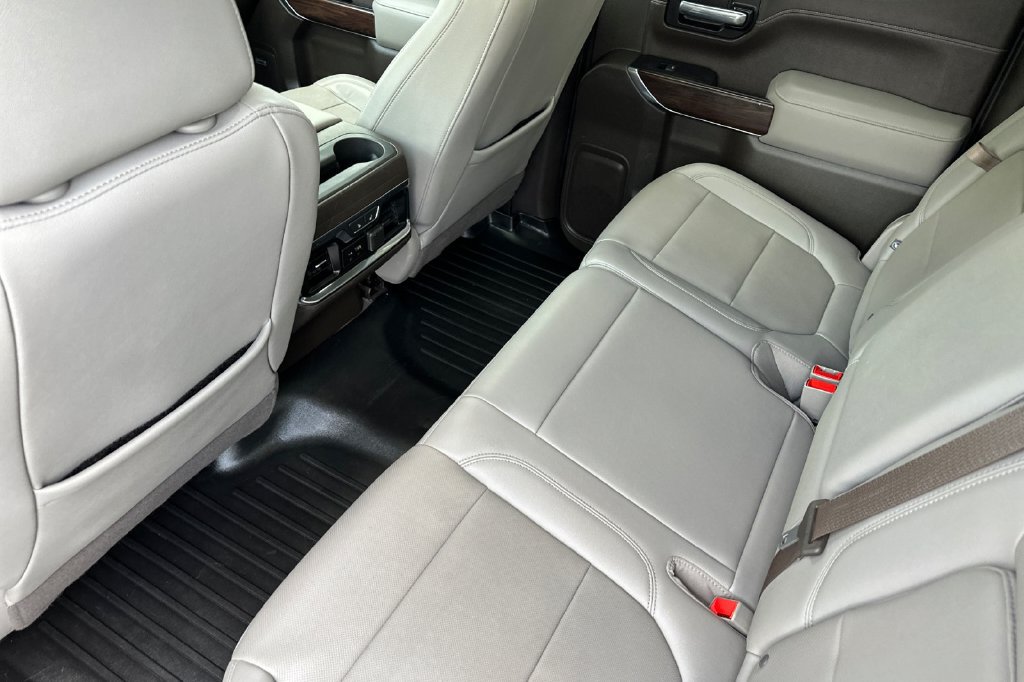 Used 2019 GMC Sierra 1500 SLT w/ SLT Premium Plus Package AWD/4WD image 15