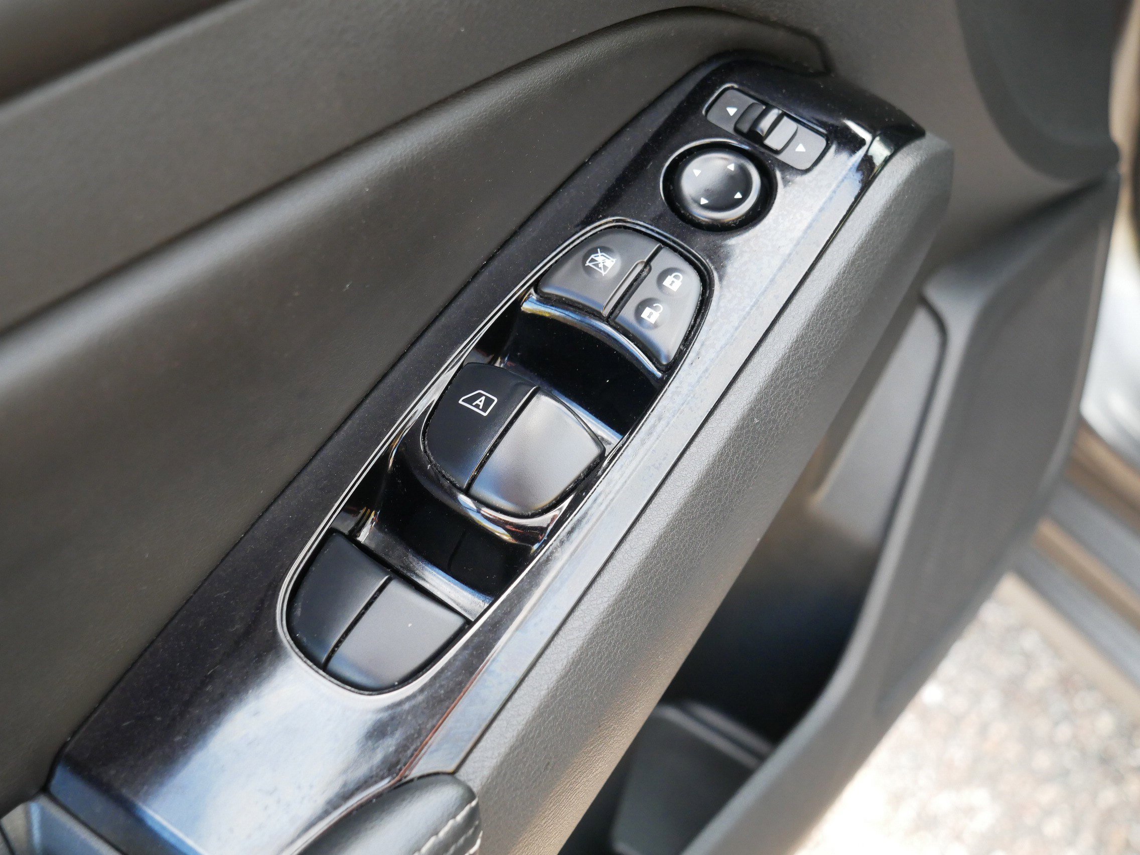 Certified 2023 Nissan Altima 2.5 SV AWD/4WD image 19