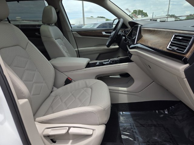 Used 2026 Volkswagen Atlas SE FWD image 21