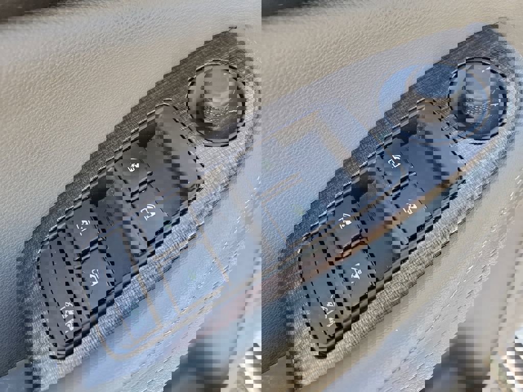 Used 2014 Chevrolet Malibu LT image 15