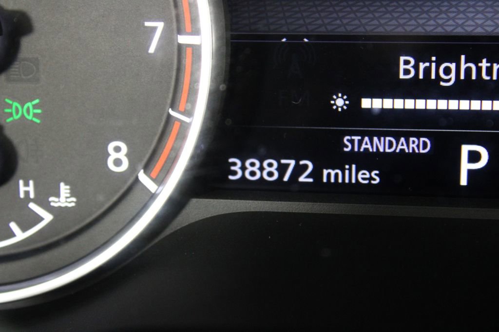 Certified 2021 Nissan Rogue SV w/ Premium Package image 28