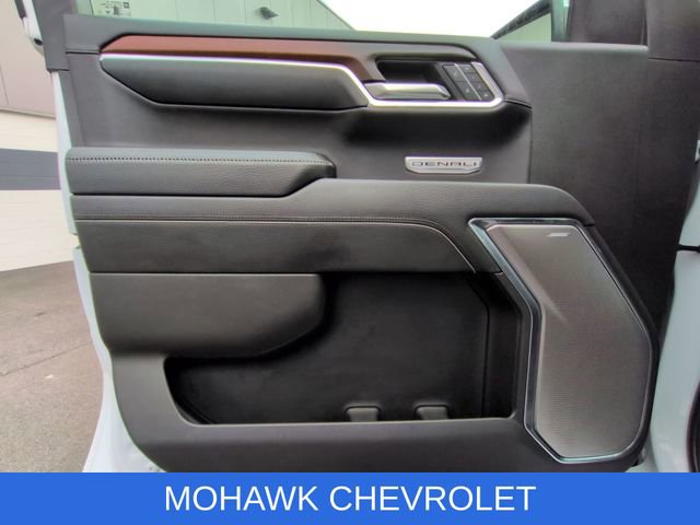 Used 2024 GMC Sierra 1500 Denali w/ Technology Package AWD/4WD image 24