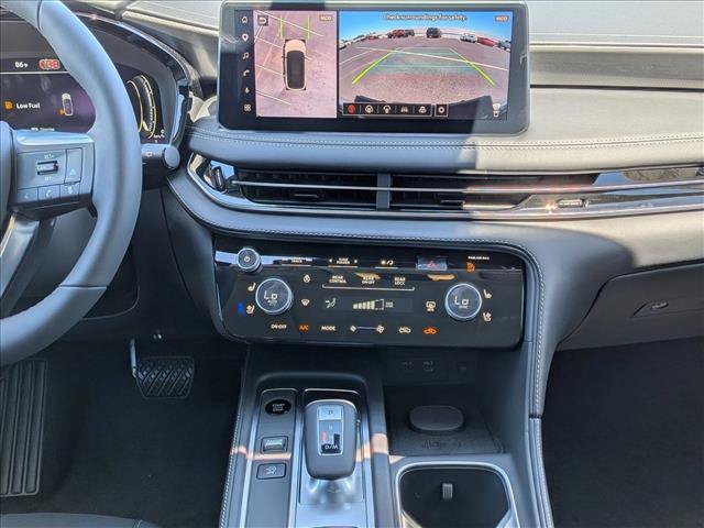 New 2027 INFINITI QX60 Luxe w/ Family Package FWD image 12