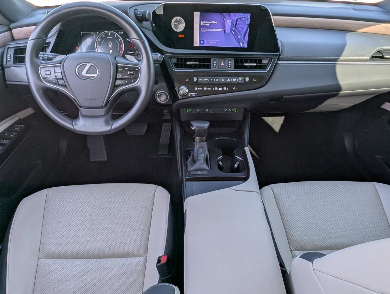 Used 2025 Lexus ES 350 w/ Premium Package FWD image 9