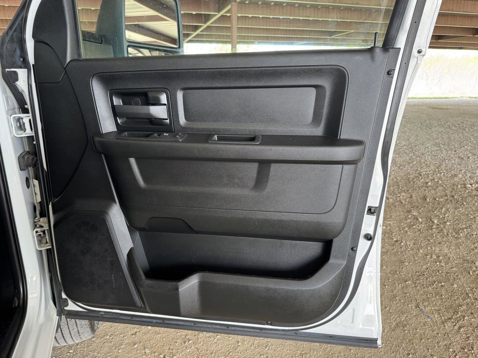 Used 2024 RAM 3500 Tradesman image 35