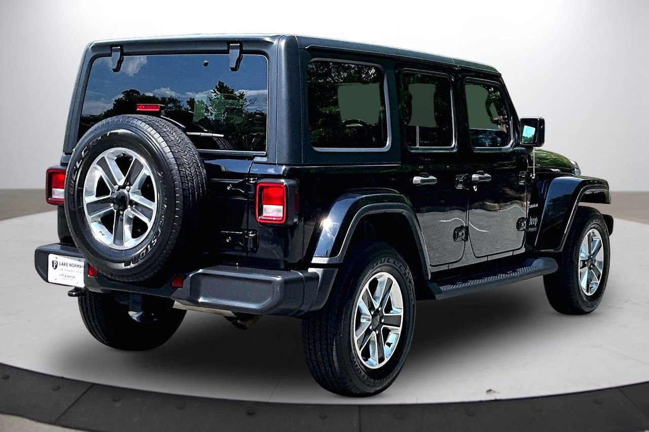 Used 2022 Jeep Wrangler Unlimited Sahara w/ Cold Weather Group AWD/4WD image 9