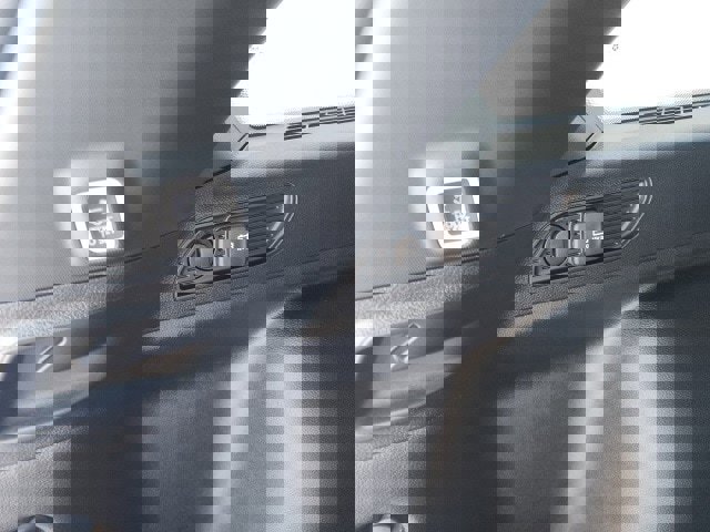 New 2025 Jeep Grand Cherokee Altitude image 22