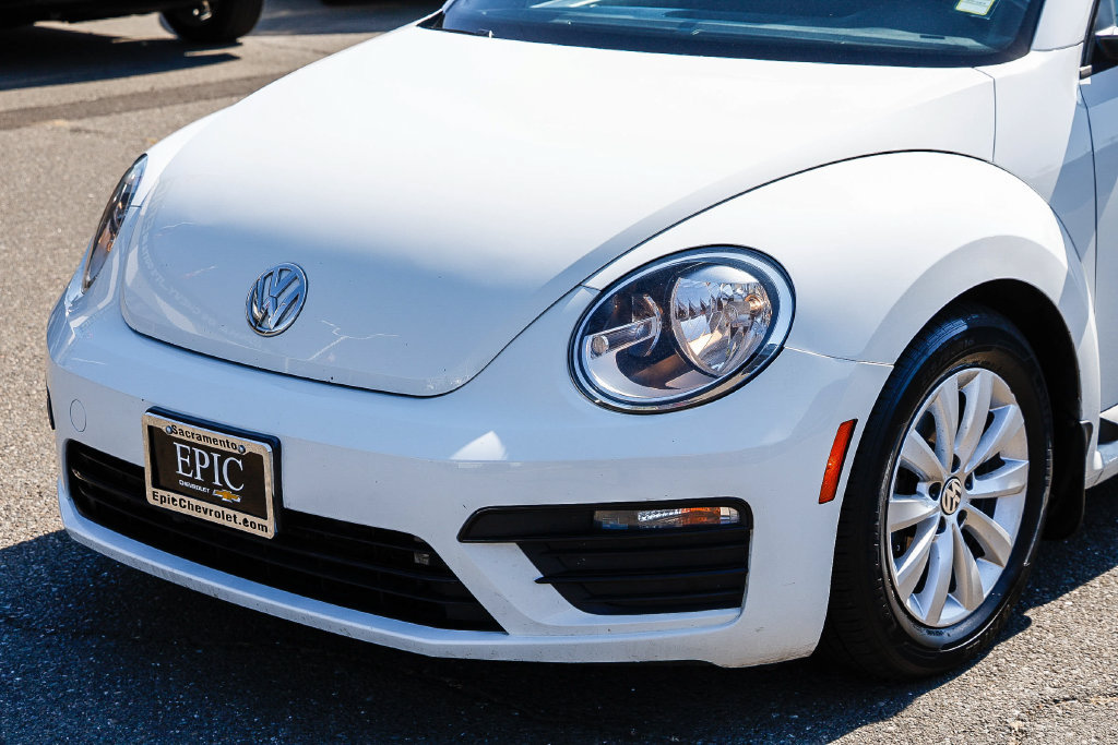 Used 2018 Volkswagen Beetle 2.0T S FWD image 7