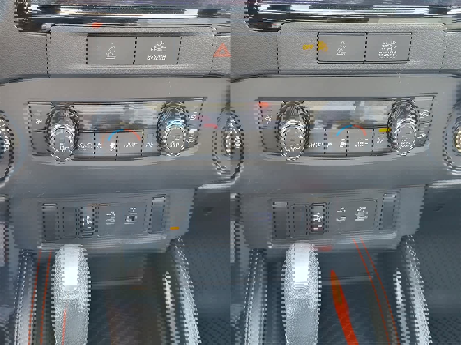 Used 2023 Nissan Frontier PRO-4X w/ Technology Package image 21