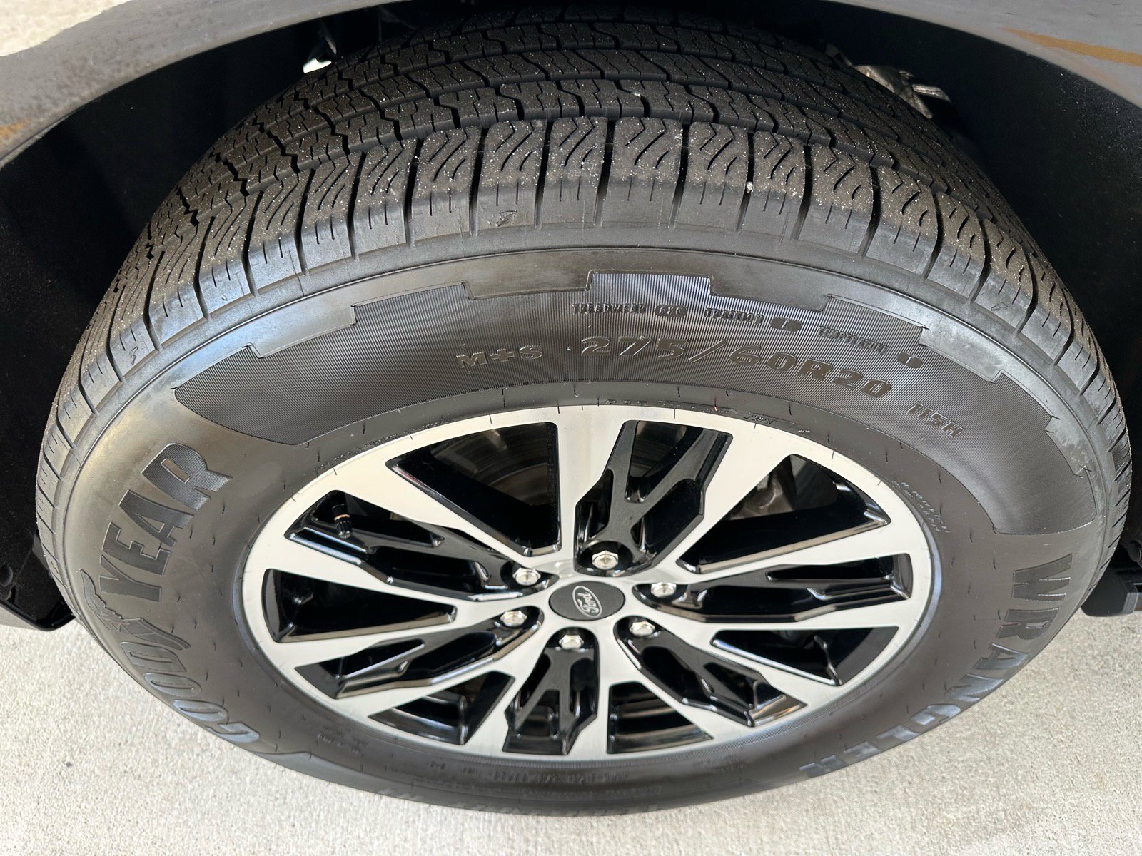 Certified 2025 Ford Expedition Platinum AWD/4WD image 7