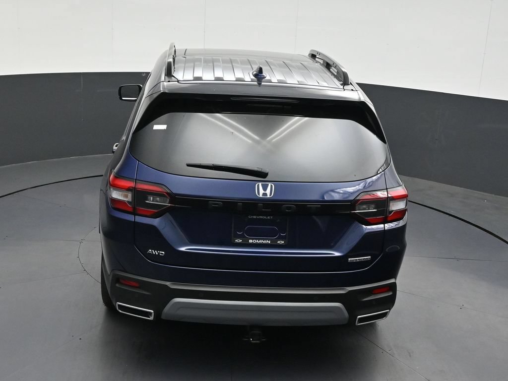Used 2025 Honda Pilot Touring image 19