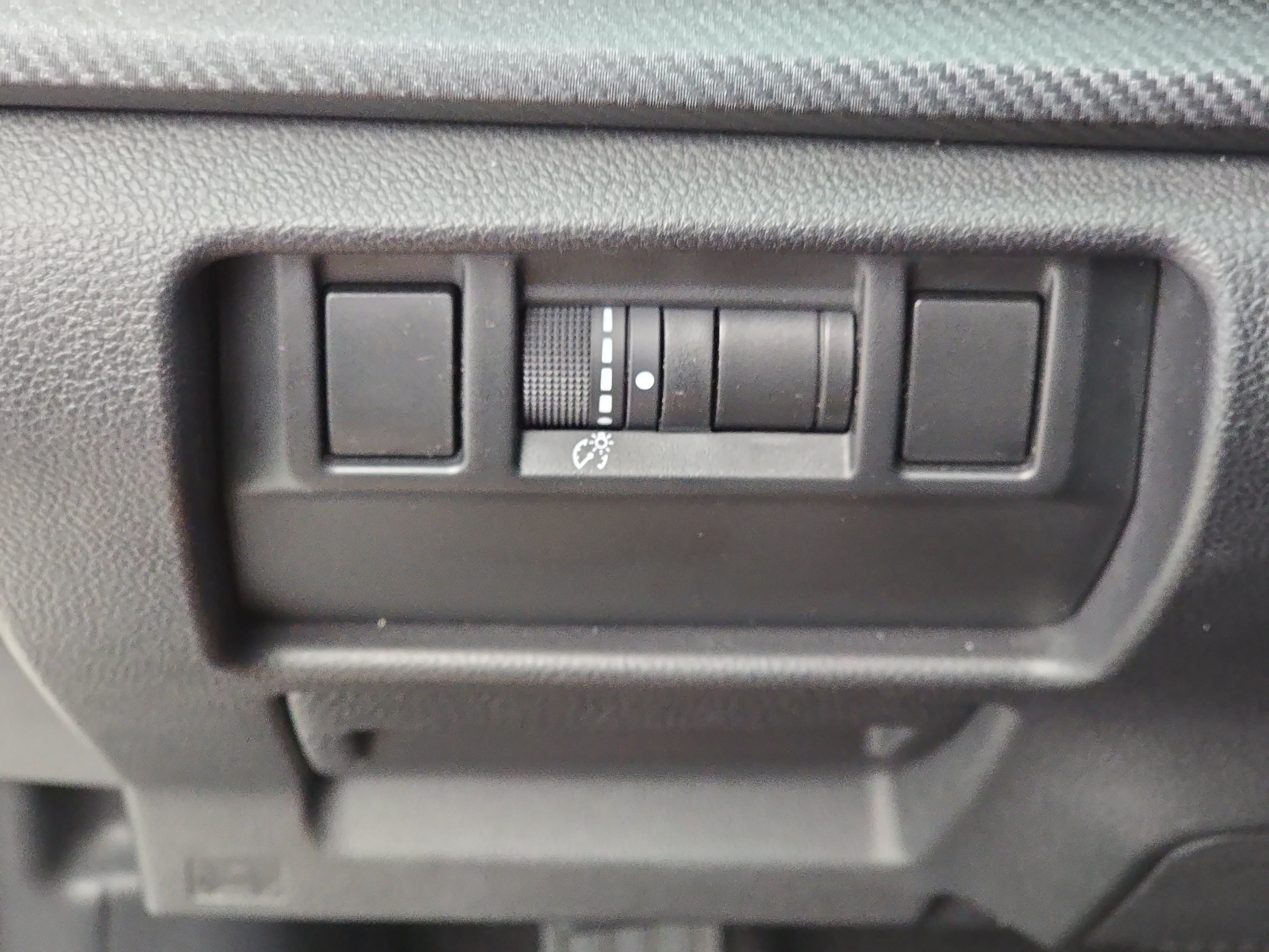 Used 2024 Subaru Crosstrek 2.5i Limited w/ Crosstrek Mirror Package AWD/4WD image 26