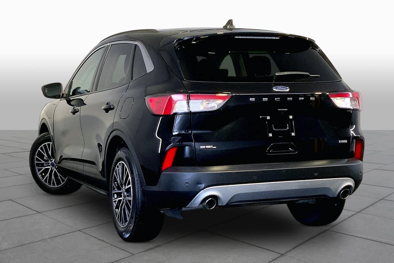 Used 2022 Ford Escape SEL w/ Technology Package FWD image 12