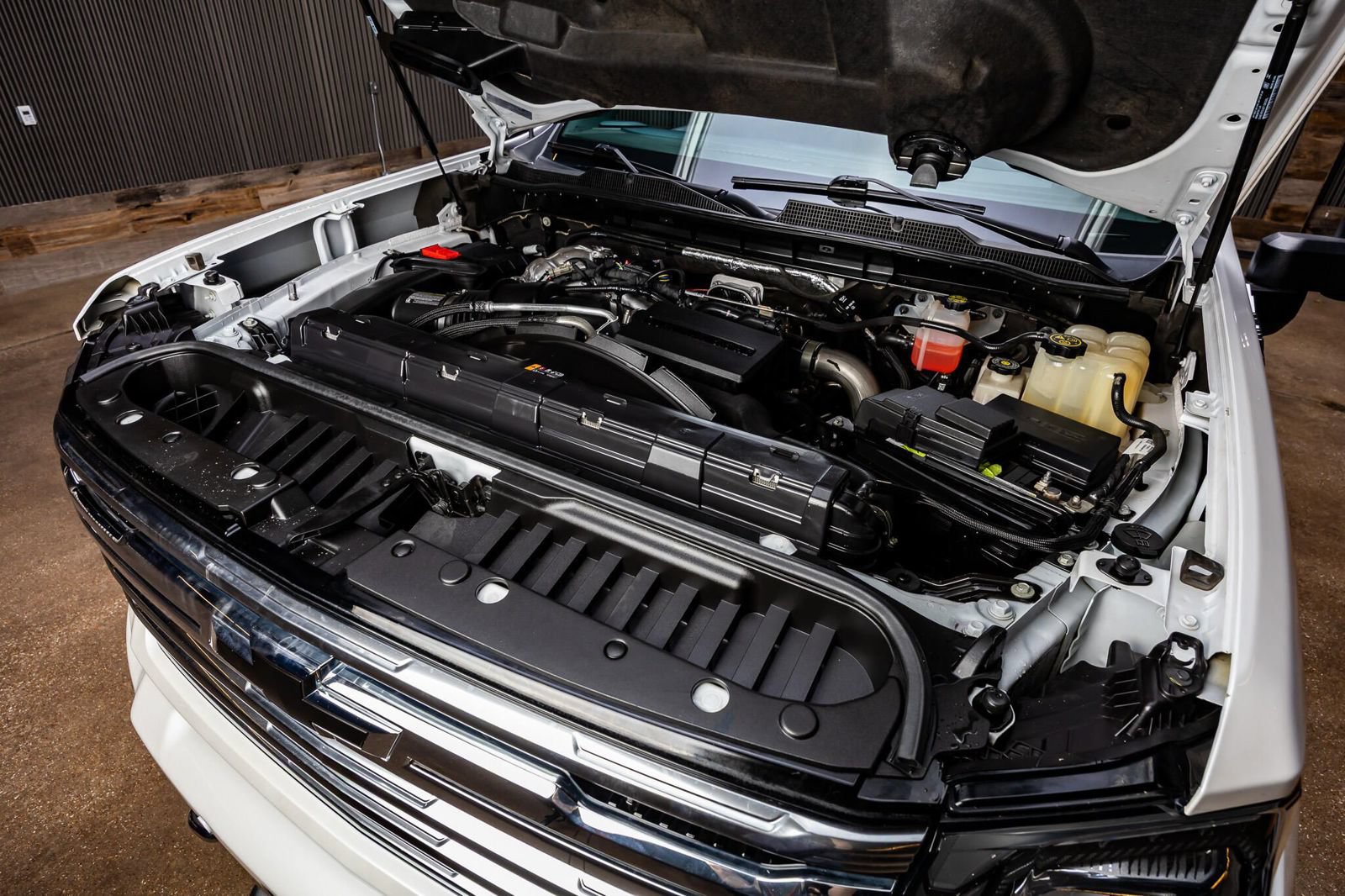Used 2024 Chevrolet Silverado 2500 High Country w/ High Country Premium Package AWD/4WD image 41