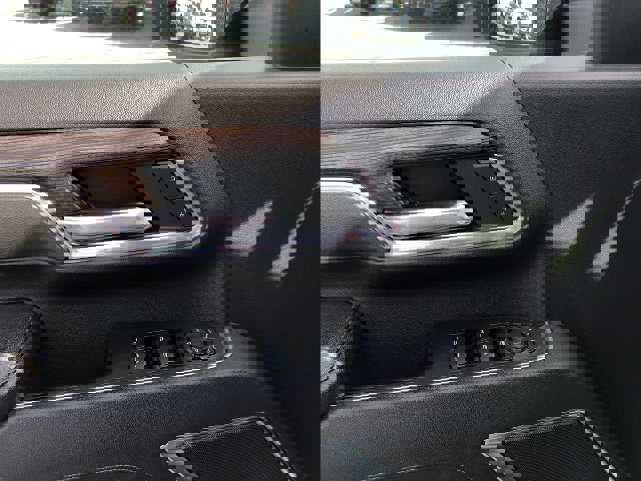 Used 2024 Chevrolet Silverado 2500 LT w/ Convenience Package image 12