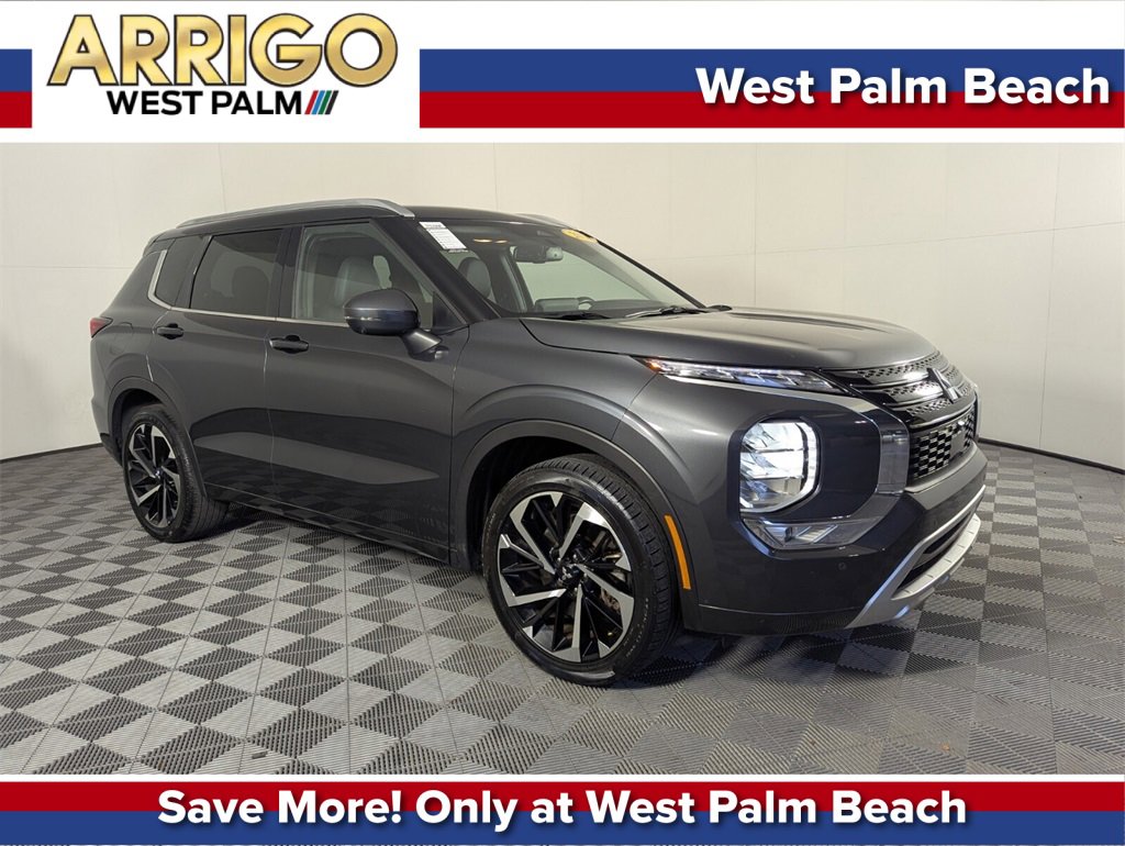 Used 2024 Mitsubishi Outlander SEL image 1
