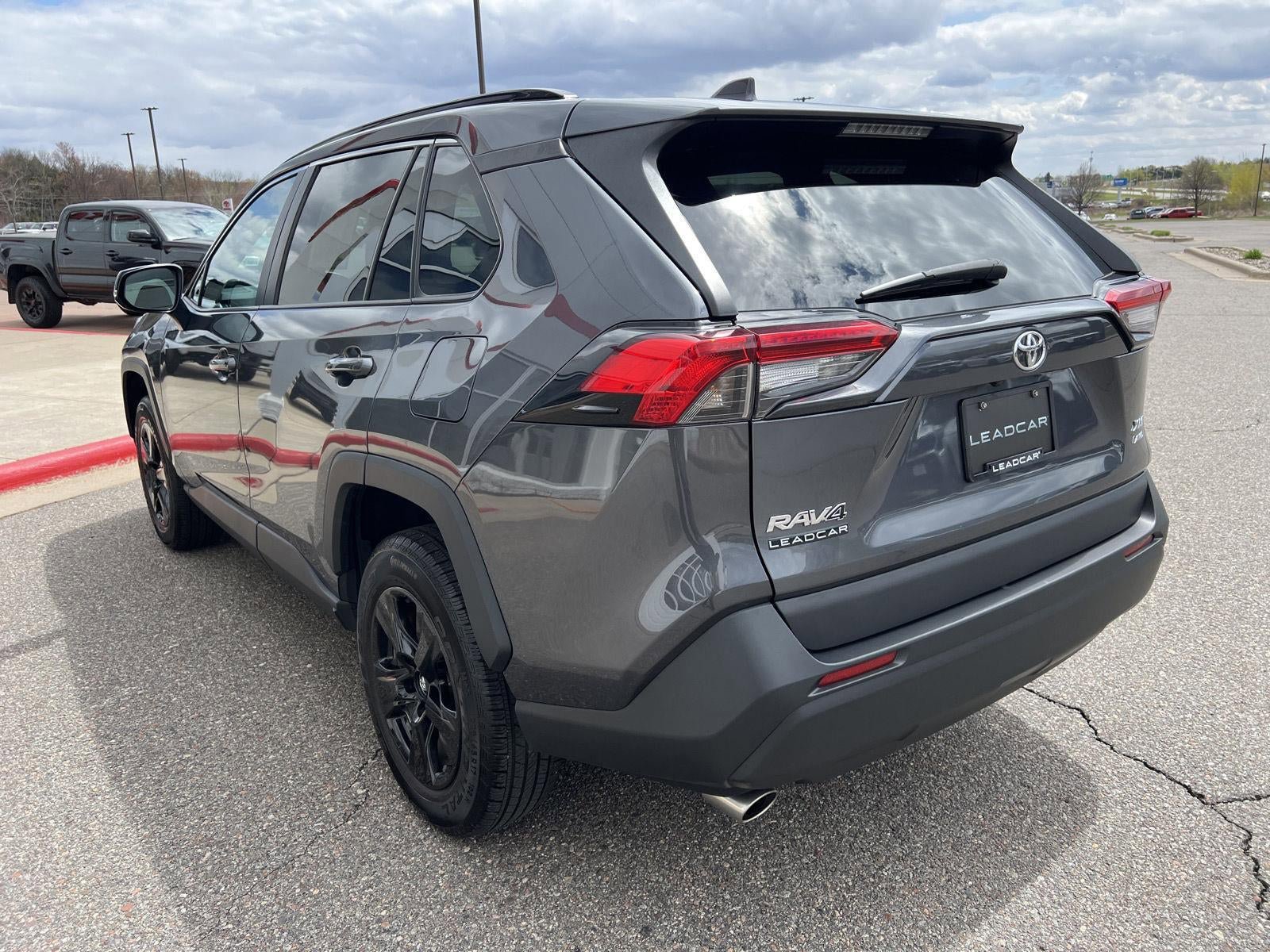 Used 2021 Toyota RAV4 XLE AWD/4WD image 8