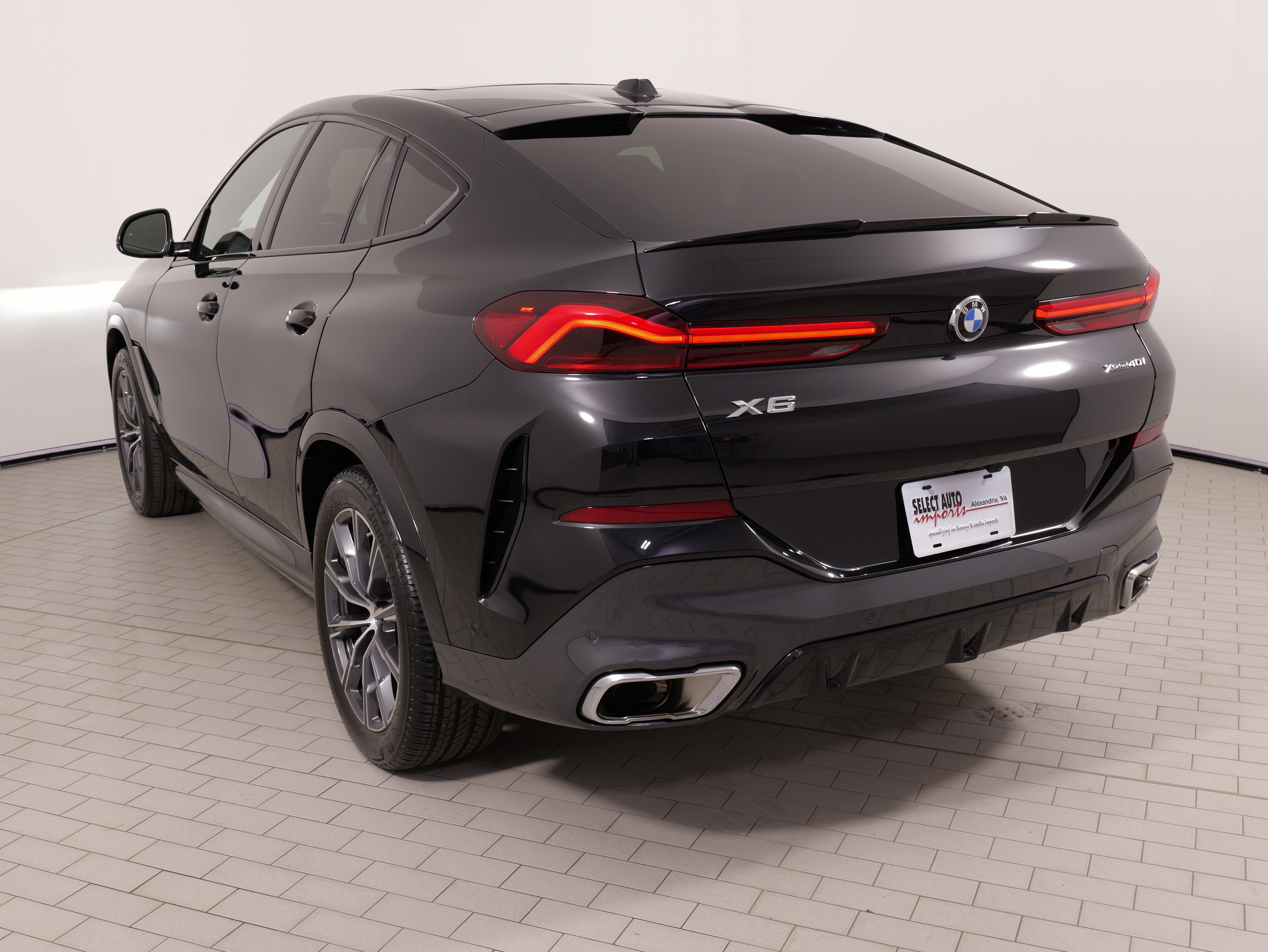 Used 2026 BMW X6 xDrive40i w/ Climate Comfort Package AWD/4WD image 14