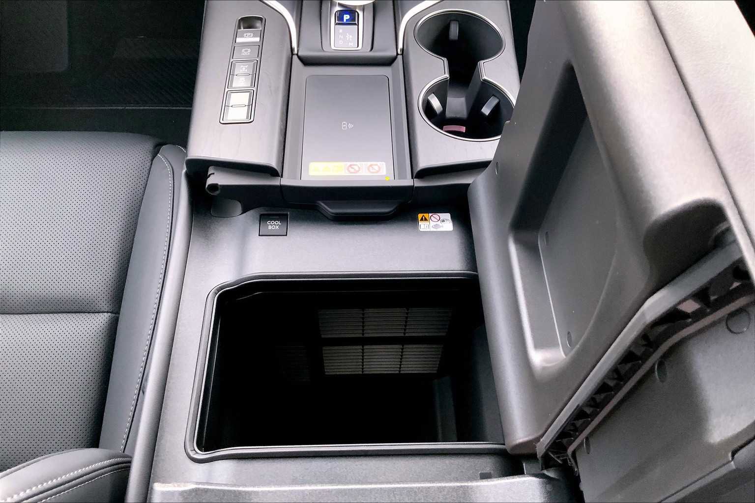 New 2025 Lexus LX 700h Luxury image 20