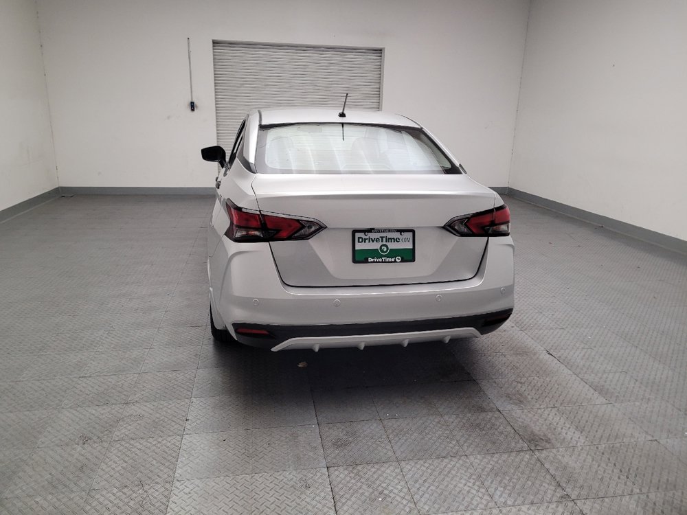Used 2021 Nissan Versa S FWD image 6
