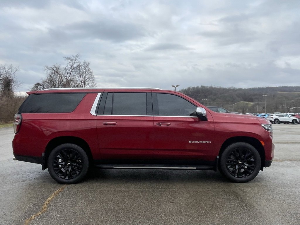 Certified 2021 Chevrolet Suburban Premier w/ Premium Package image 2