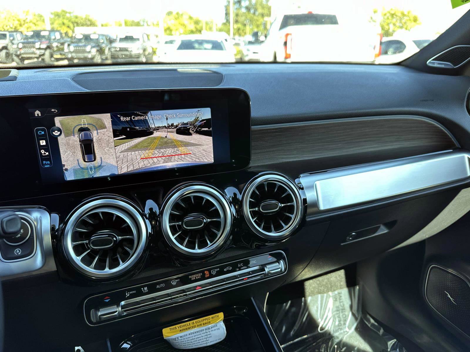 Certified 2025 Mercedes-Benz GLB 250 image 26