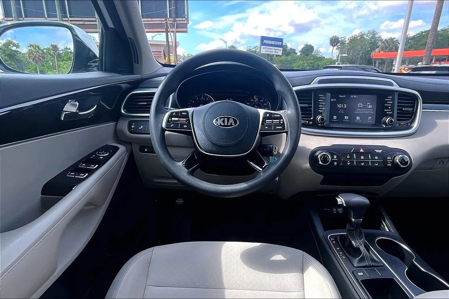 Used 2020 Kia Sorento LX FWD image 5