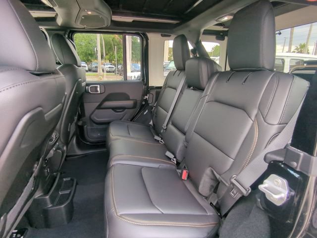 New 2026 Jeep Wrangler Unlimited Sahara AWD/4WD image 15