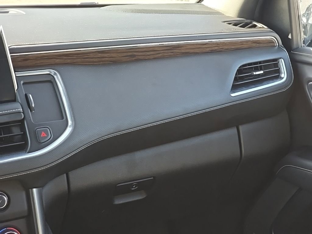 Used 2021 Chevrolet Tahoe Premier w/ Premium Package image 36