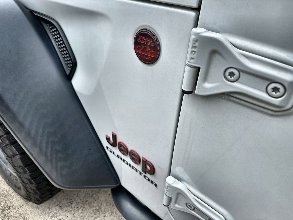 Used 2022 Jeep Gladiator Rubicon w/ Cold Weather Group AWD/4WD image 14
