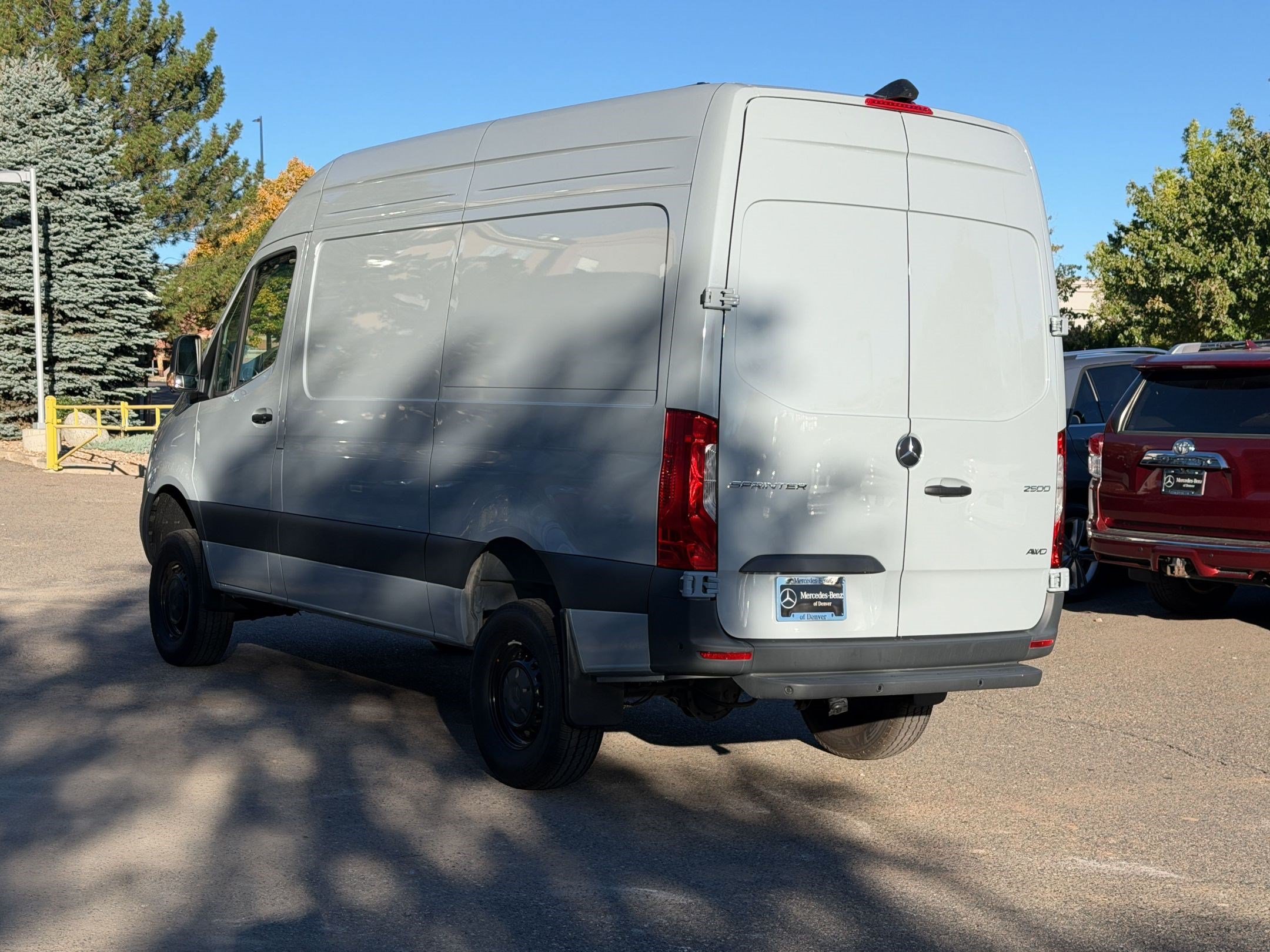 Used 2025 Mercedes-Benz Sprinter 2500 image 3