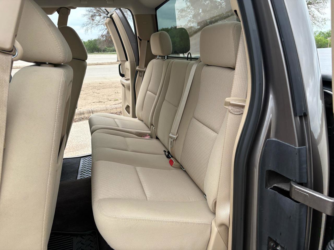 Used 2011 Chevrolet Silverado 1500 LT w/ All-Star Edition image 36