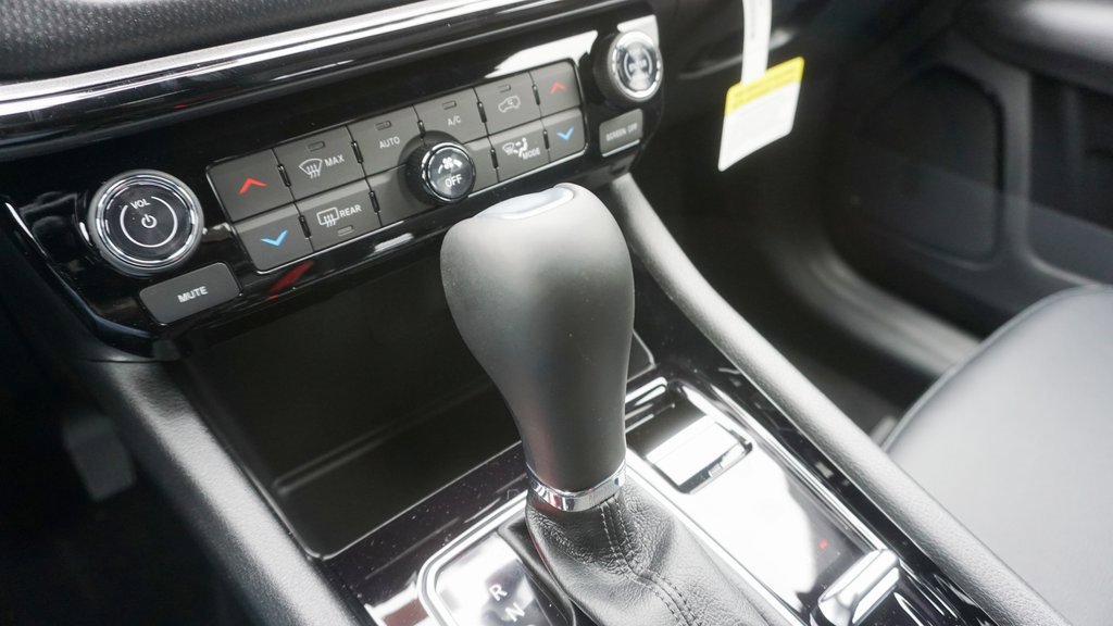 New 2026 Jeep Compass Limited image 15