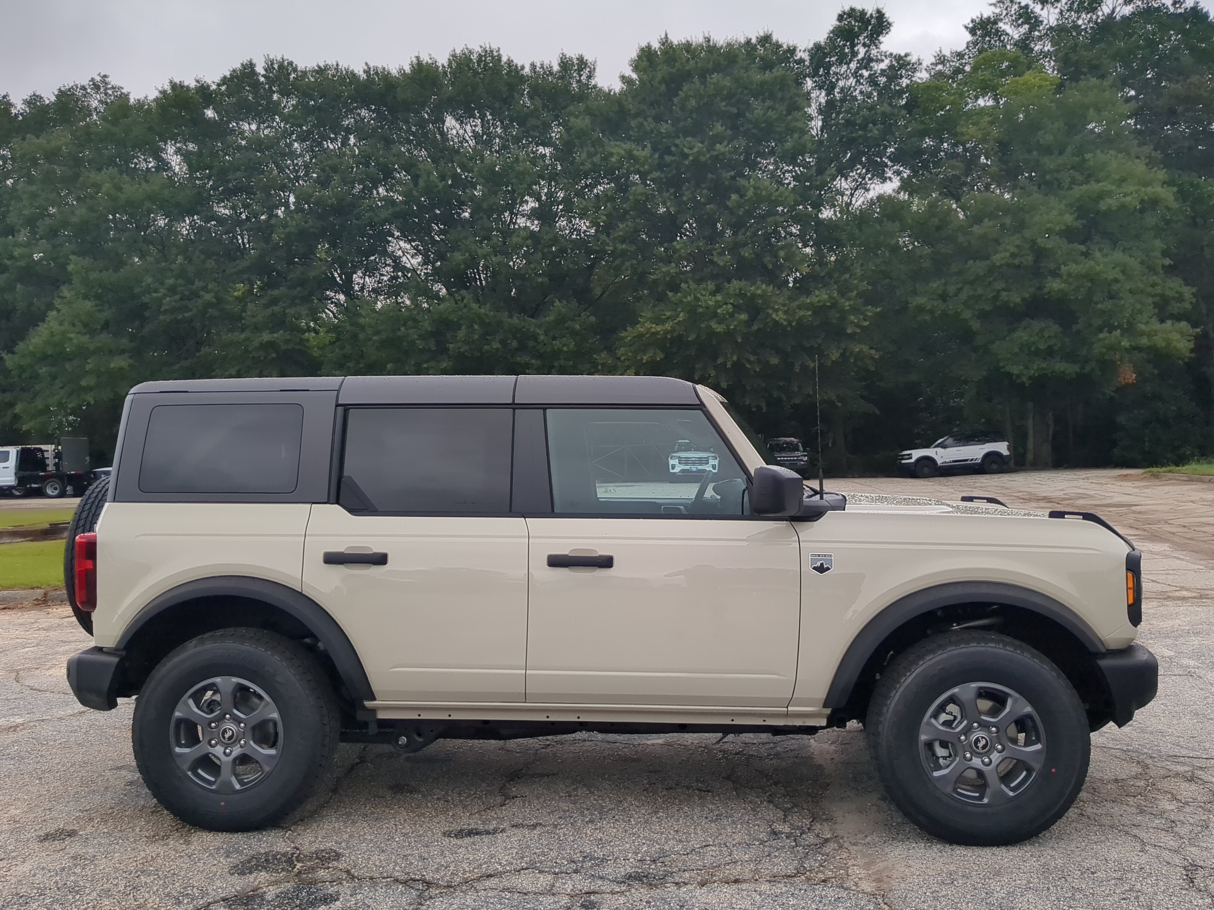 New 2026 Ford Bronco Big Bend AWD/4WD image 2