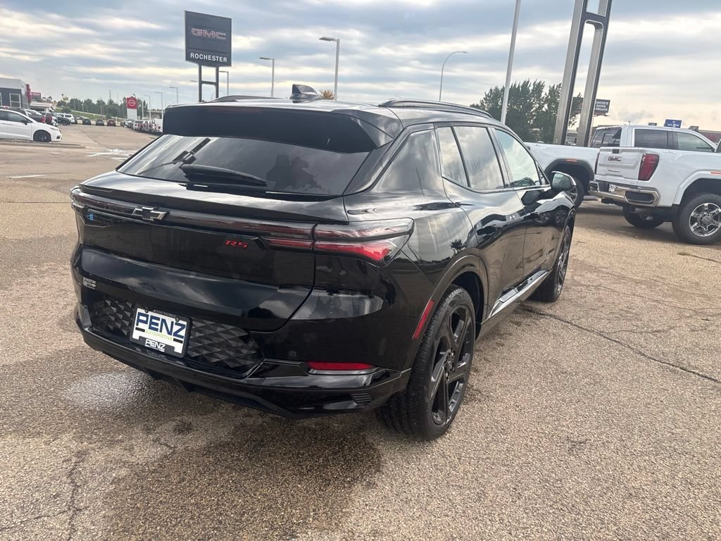 Used 2024 Chevrolet Equinox EV RS FWD image 5