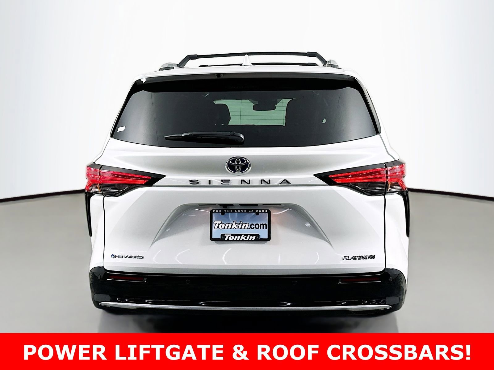 Certified 2025 Toyota Sienna Platinum image 6