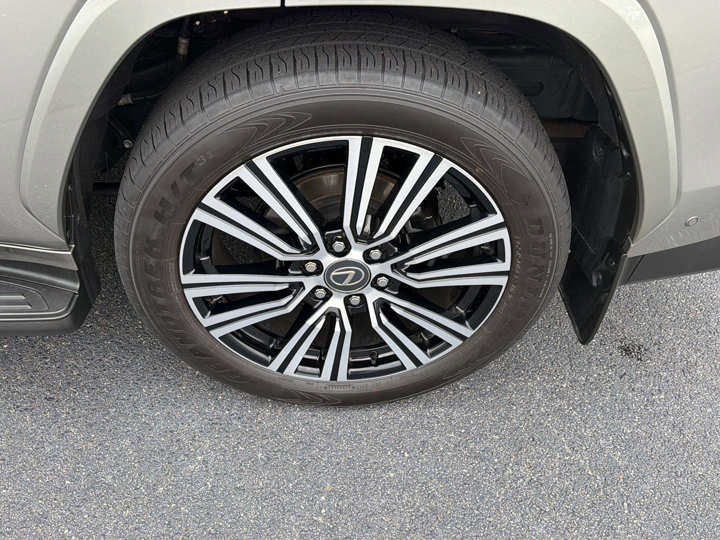 Certified 2025 Lexus LX 700h Luxury w/ Appearance Package AWD/4WD image 41