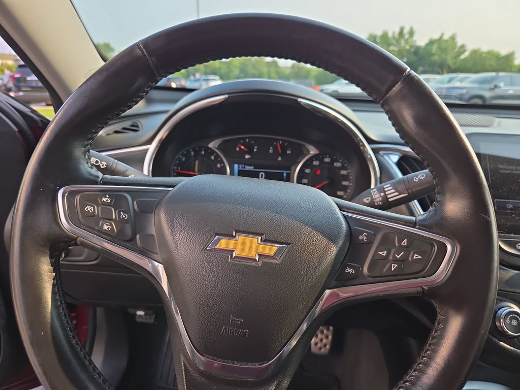 Certified 2017 Chevrolet Malibu LT w/ Leather Package FWD image 13