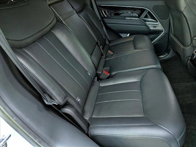 Used 2023 Land Rover Range Rover SE image 21