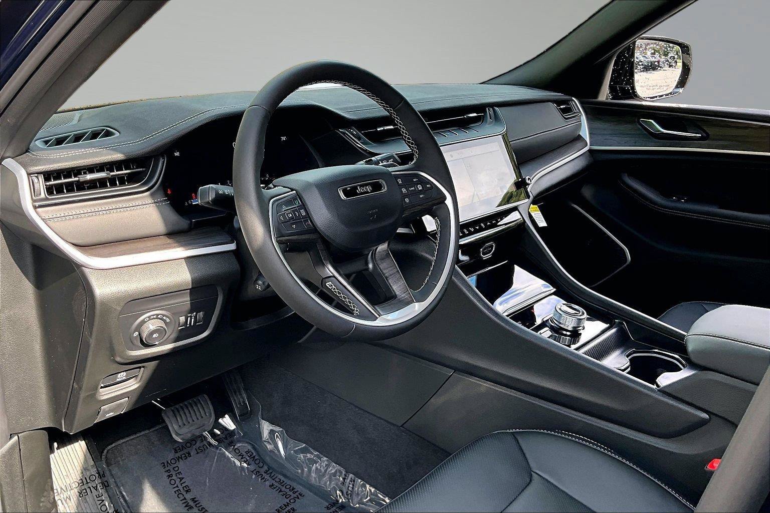 New 2027 Jeep Grand Cherokee L Limited AWD/4WD image 7