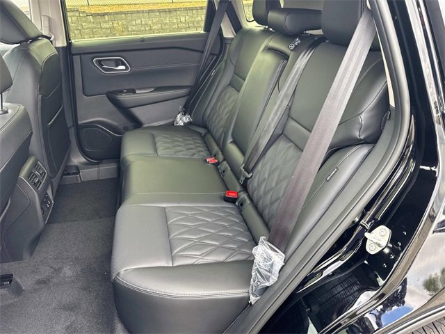 New 2026 Nissan Rogue Platinum w/ Platinum Premium Package image 16