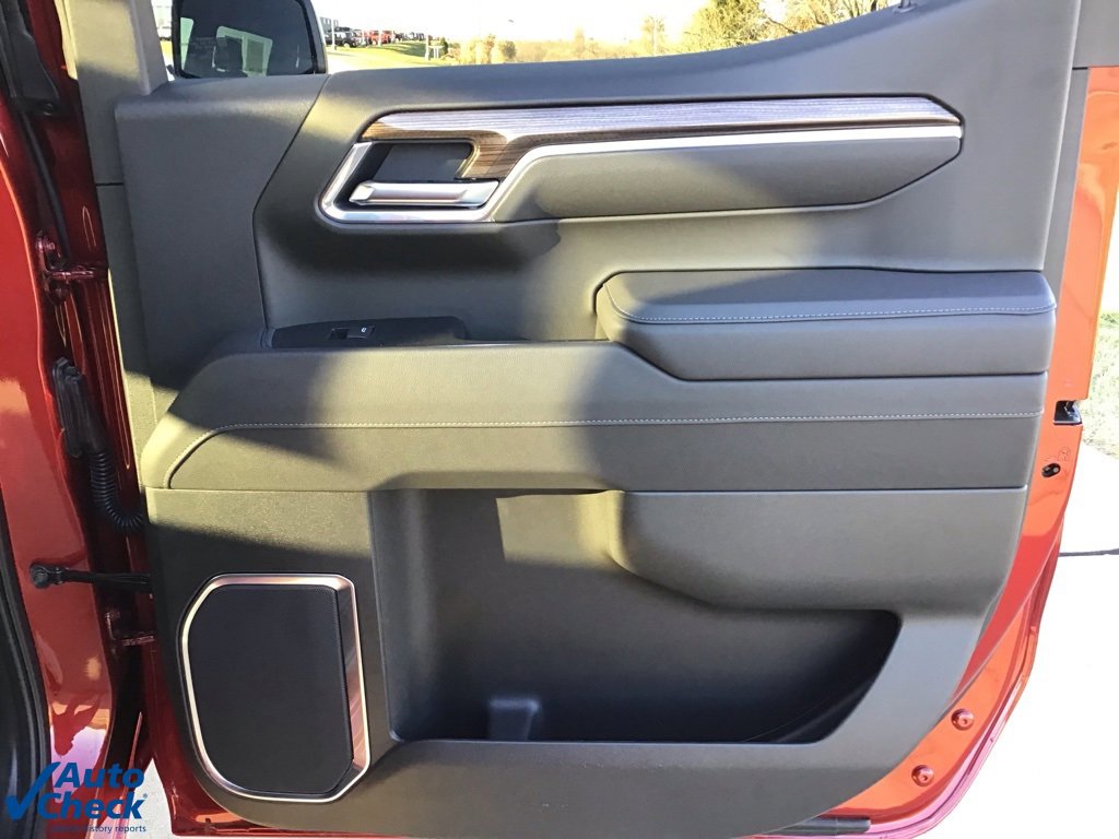 Used 2025 Chevrolet Silverado 1500 RST w/ Convenience Package II image 16