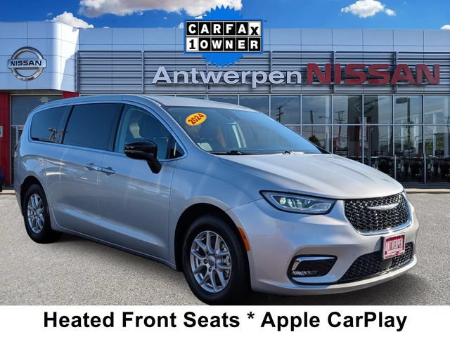 Used 2024 Chrysler Pacifica Touring-L FWD image 1