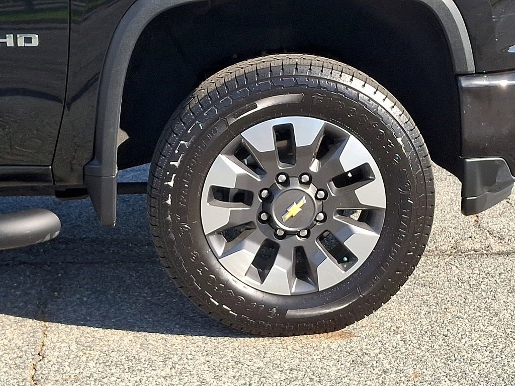 Used 2021 Chevrolet Silverado 2500 Custom w/ Custom Value Package image 8