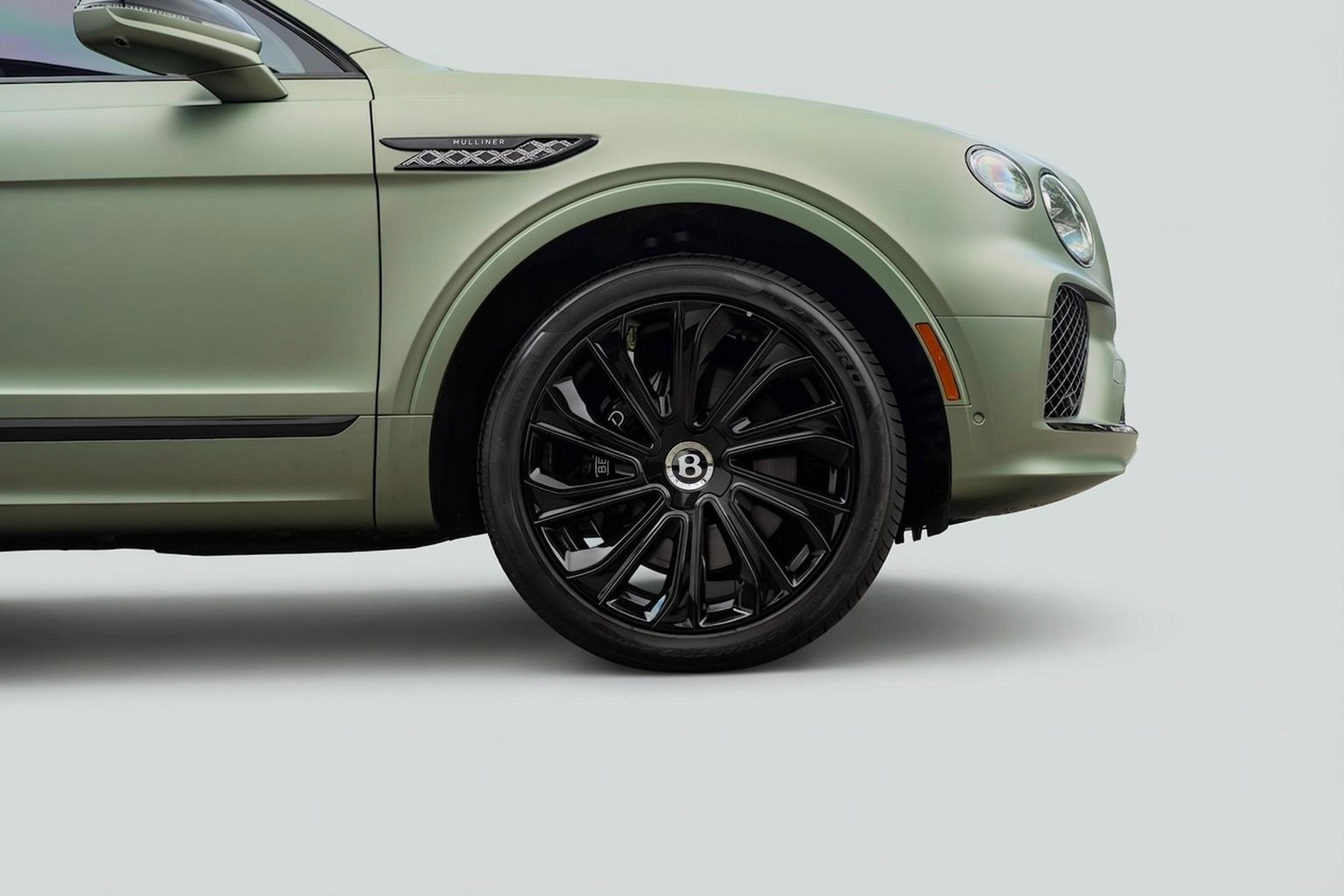 Used 2025 Bentley Bentayga Extended Wheelbase AWD/4WD image 6